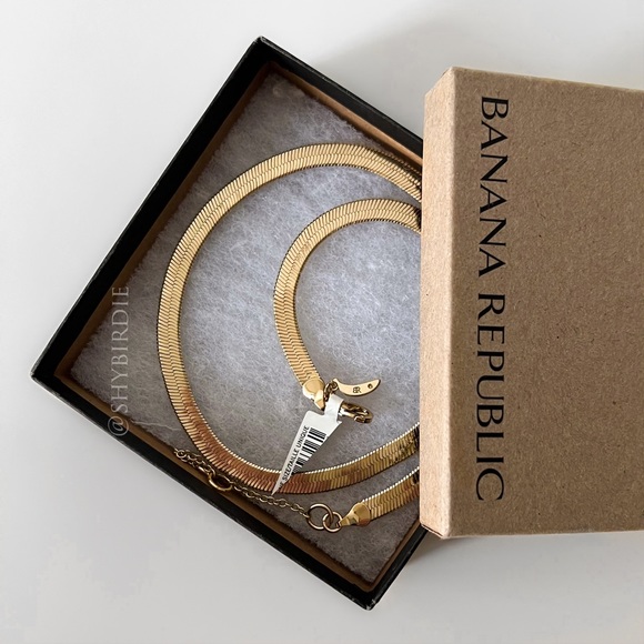 NWT Banana Republic Herringbone Snake Chain in Gold - Picture 6 of 12